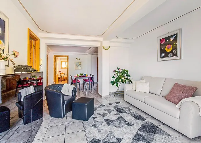 Eden Rock Appartement *